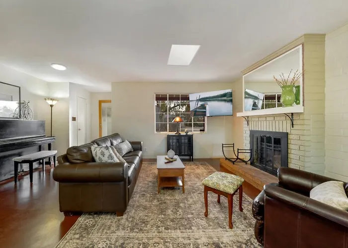 5 Min To Tmc, 3 Bedroom 2 Ba, Yard And Grill, Сasa de vacaciones