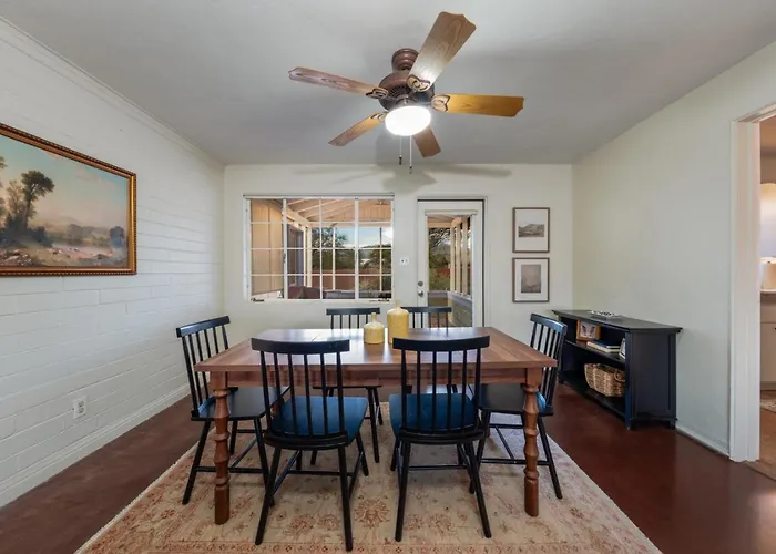 5 Min To Tmc, 3 Bedroom 2 Ba, Yard And Grill, Сasa de vacaciones *