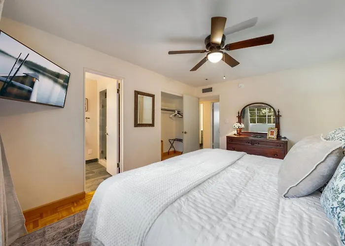 5 Min To Tmc, 3 Bedroom 2 Ba, Yard And Grill, Сasa de vacaciones