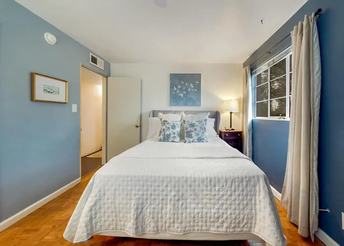 5 Min To Tmc, 3 Bedroom 2 Ba, Yard And Grill,
